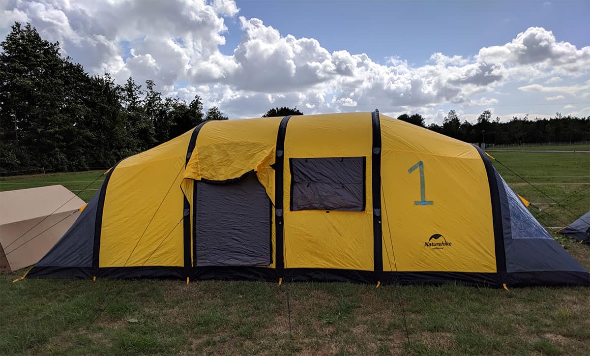 Coretours familjetält på Defqon1 camping